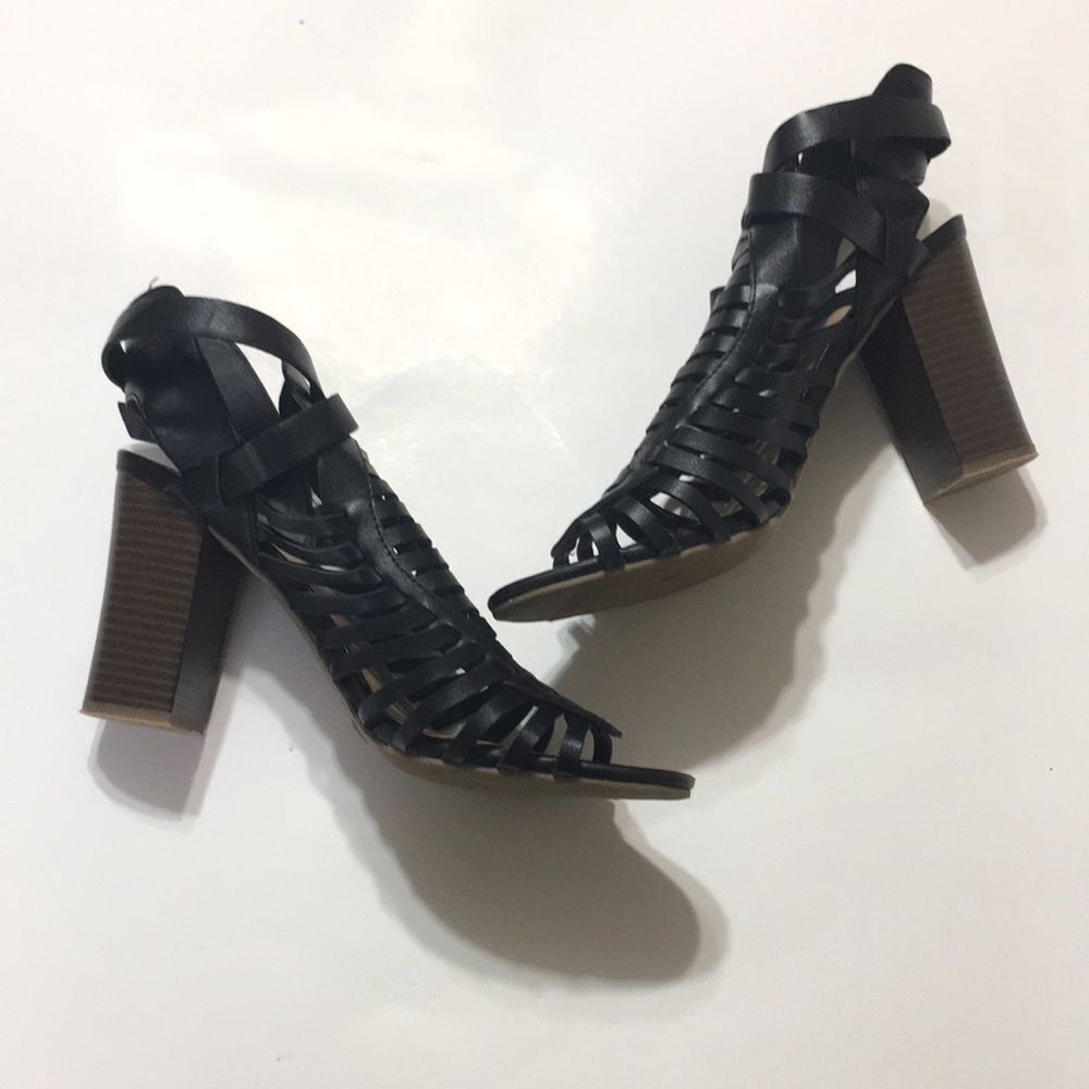 American Eagle Black Woven High Heel Open Toe Ankle Strappy Size 8 - Picture 2 of 5